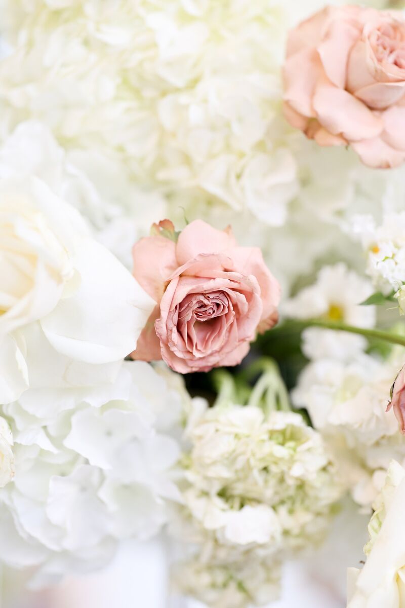 Detale ślubne — bukiet kwiatów